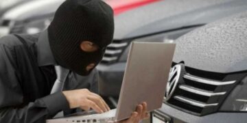 Мешканець Шепетівщини переказав псевдодиллерам 128 тисяч гривень —Хмельнитчина