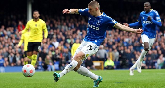 Миколенко вошел в топ лучших крайних защитников АПЛ