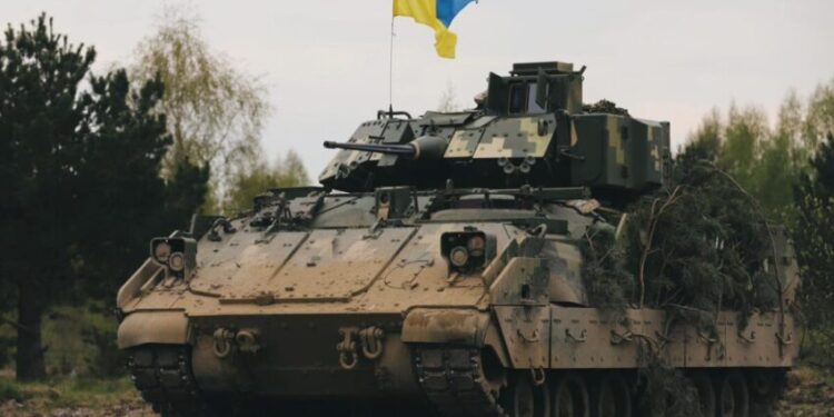 На авдіївському напрямку український М2 Bradley витримав влучання ворожого ПТРК (ВІДЕО) – Экономика