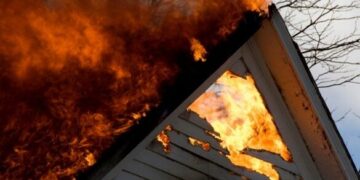 На Черкащині горів житловий будинок