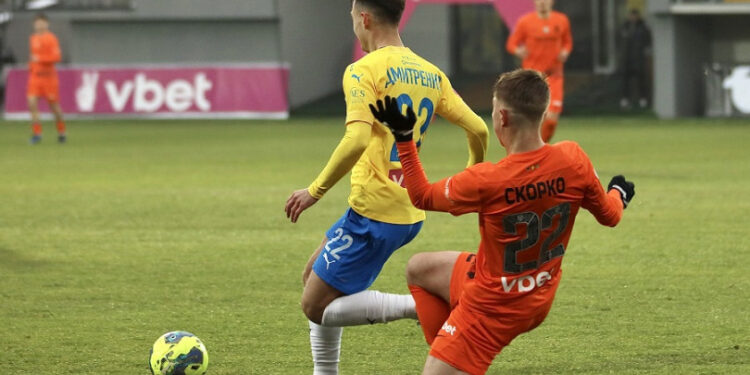 «Олександрія» на виїзді громить «Металіст 1925»