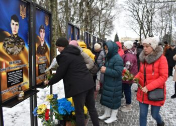 Пам’ять 22 захисників з Полтавщини вшанували на Алеї воїнів