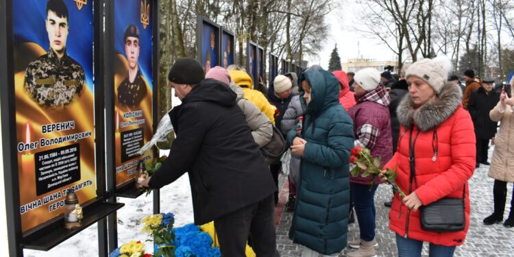 Пам’ять 22 захисників з Полтавщини вшанували на Алеї воїнів