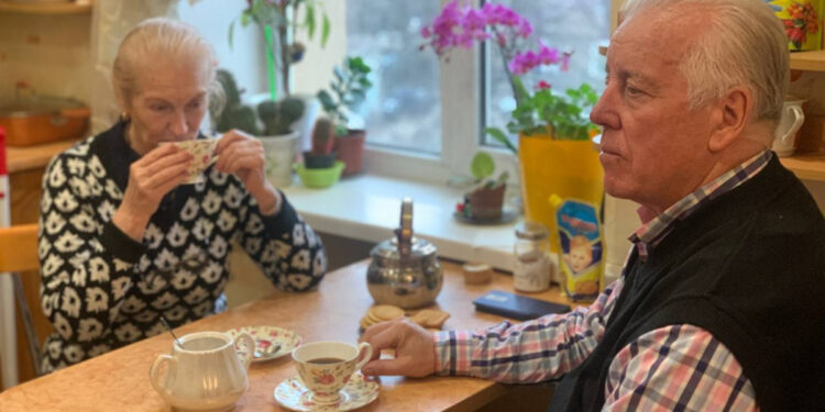 Подружжя Лобанових із Запоріжжя повернулося до рідного будинку після його відбудови | Новости Запорожья