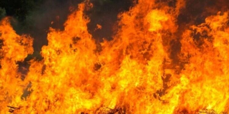 Пожежа на Тернопільщині 14-15 грудня, згоріло 2 будинки