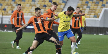 «Шахтар» перемагає «Металіст 1925»