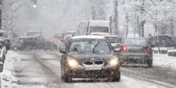 Що потрібно перевірити водіям Дніпра перед тим як сісти за кермо взимку |  |