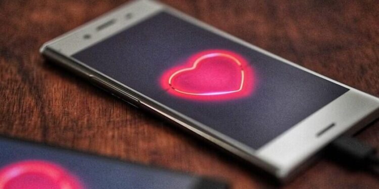 Тернополянин заплатив 20 тисяч гривень дівчині, яка погрожувала публікацією інтимних фото