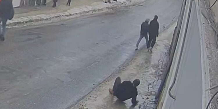 У Бучачі на слизькому тротуарі травмувався чоловік 13 грудня