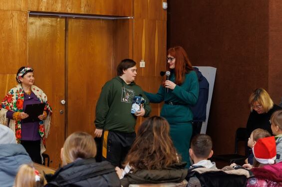 У Черкаському обласному краєзнавчому музеї відбулися заходи для дітей і молоді з інвалідністю та родин ВПО — Новости Черкасс