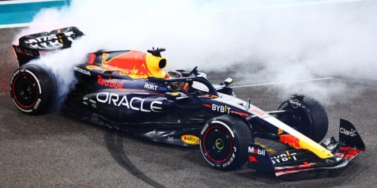 У Ферстаппена — найвища зарплата серед гонщиків «Формули-1» у 2023 році – Экономика