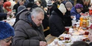У Львові бездомних людей пригостять святковою вечерею