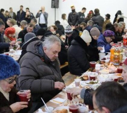 У Львові бездомних людей пригостять святковою вечерею