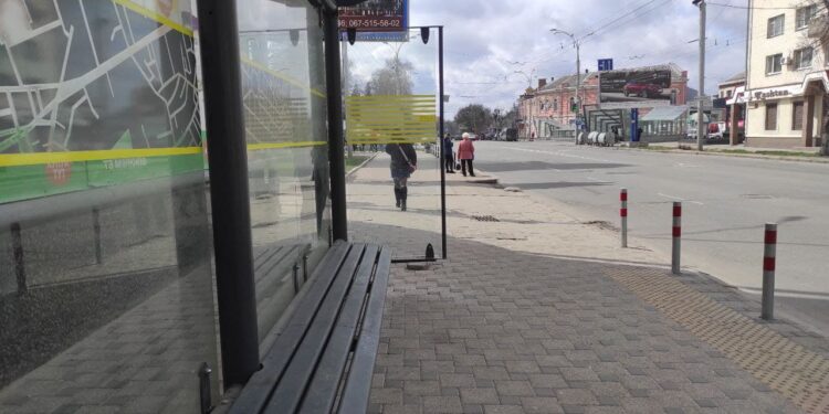 У Полтві відремонтують зупинки