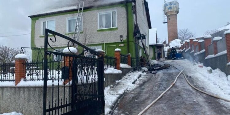 У Шумську 7 грудня горів будинок