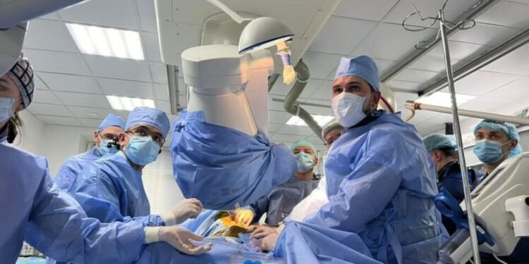 У Тернополі вперше провели складну операцію на серці