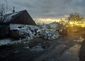 У Запоріжжі оштрафували мешканця, який перетворив вулицю на величезний смітник | Новости Запорожья