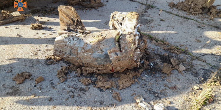 У Запоріжжі виявили залишки російської ракети, фото – на місці працювали рятувальники | Новости Запорожья