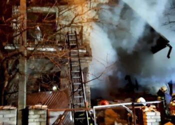 Внаслідок вибуху газу в будинку у Львові загинули троє людей