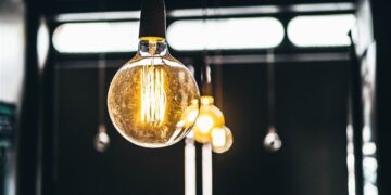 Десятки будинків у Черкасах опинилася без світла – Новини Черкасс