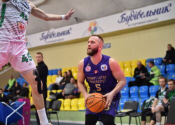 34 очка Кольченка допомогли Старому Луцьку перемогти Політехніку-Галичину – Федерація баскетболу України