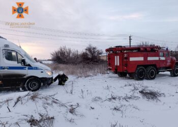Рятувальники Запоріжжя допомогли врятуватися від снігового полону водіям 7 авто | Новини Запоріжжя