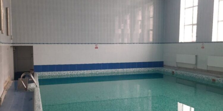 Басейн працюватиме у Хоросткові