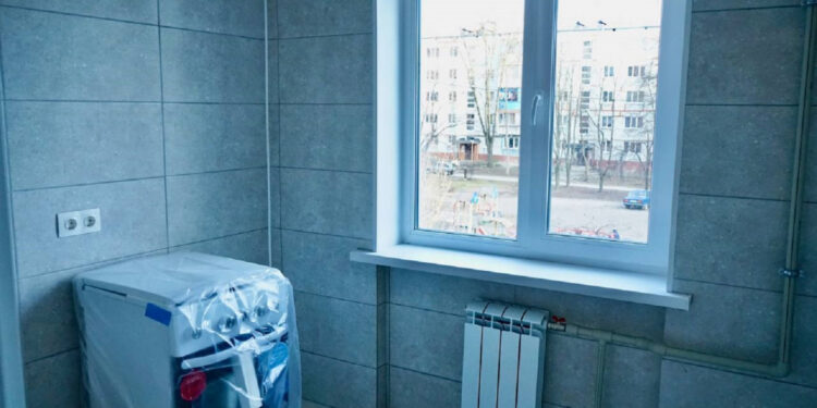 Мешканці будинку по Зестафонській, 10 побачили свої відремонтовані квартири | Новости Запорожья