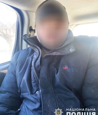 Миколаївські поліцейські встановили молодика, який вчинив хуліганські дії у громадському транспорті та вдарив водійку тролейбуса » Миколаївський Оглядач