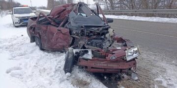 На Черкащині зіштовхнулися вантажівка та легковик: один з водіїв загинув (ФОТО)