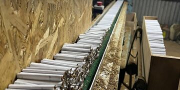На Одещині викрили підпільний цигарковий завод