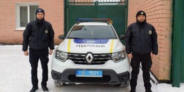 На Шепетівщині патрульні спільно з пожежниками рятували життя 45-річному чоловікові —Хмельнитчина