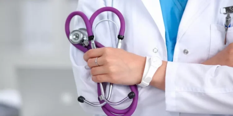 На Тернопільщині шукають лікарів: зарплата до 25 тис грн