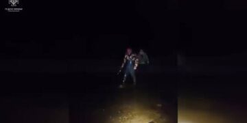 На Золотоніщині евакуювали чотирьох рибалок, які не могли дістатися берега (ВІДЕО)