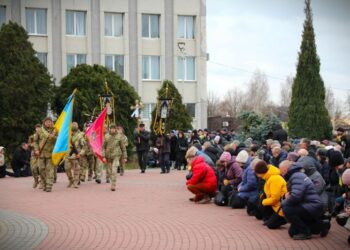 Нетішинець отримав поранення під Бахмутом, лікувався у Німеччині, однак повернувся додому на щиті —Хмельнитчина