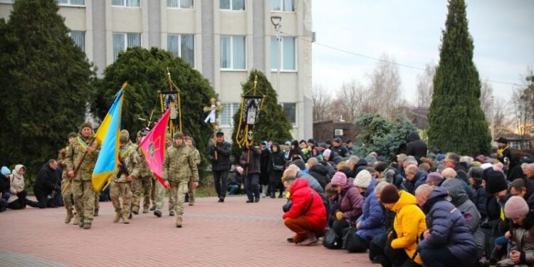 Нетішинець отримав поранення під Бахмутом, лікувався у Німеччині, однак повернувся додому на щиті —Хмельнитчина