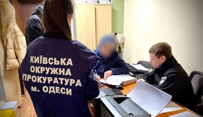 Одеситку підозрюють у самовільному будівництві магазина на міській землі