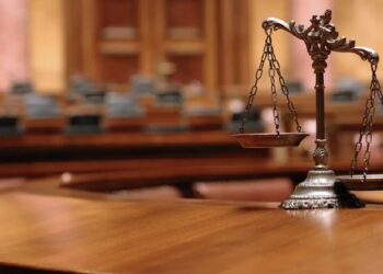 Одеський суд визнав зрадником чоловіка, який фотографував військкомат