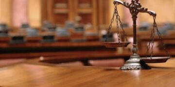 Одеський суд визнав зрадником чоловіка, який фотографував військкомат