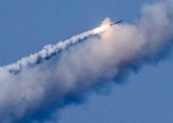 Патрульні затримали в Одесі хлопців, які фільмували роботу ППО