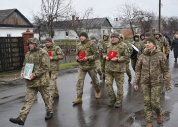 Плакало небо: на Рівненщині попрощалися із загиблим воїном Андрієм Цимбалюком