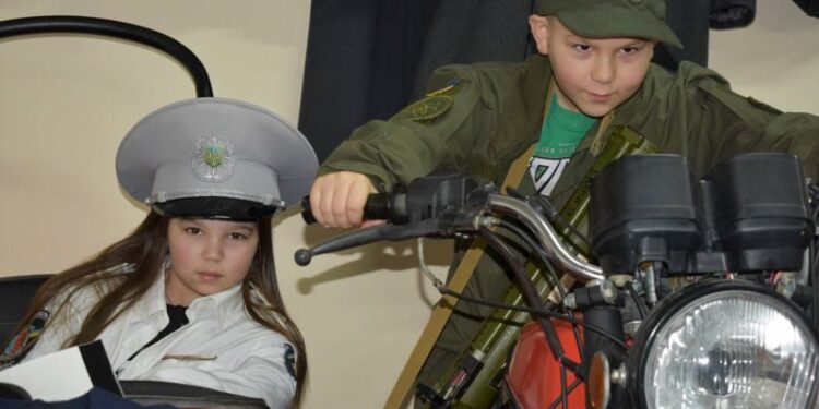 Поліцейські організували захоплюючий день дітлахам загиблого захисника Максима Купріянова —Хмельнитчина