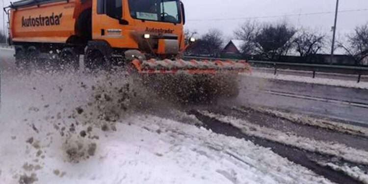 Рух без обмежень: як на Житомирщині долають снігопади на дорогах | Журнал Житомира
