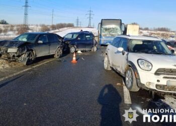 Шепетівчанин втрапив у масштабну ДТП  на Львівщині —Хмельнитчина