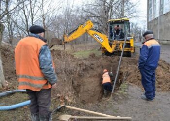 Щодня водоканалівці виконують понад десяток ремонтних та аварійних робіт на водомережі » Миколаївський Оглядач