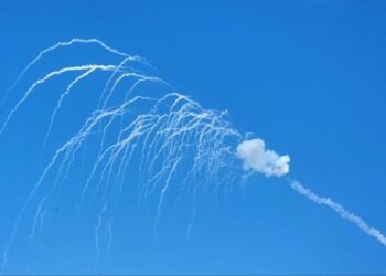 Сили ППО “відпрацювали” одну ціль над Хмельниччиною, понад 20 ракет над Україною знешкодили незвичним способом —Хмельнитчина