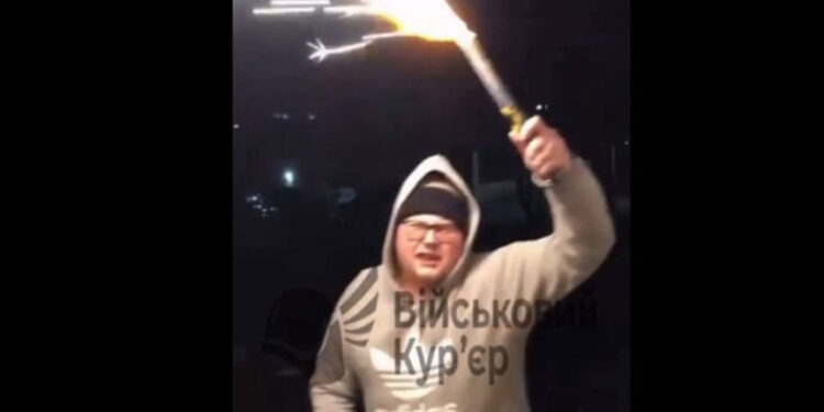 Син екссудді з Вінниці записав відео зі стрільбою з пістолета і погрозами ТЦК |Новини Вінниці