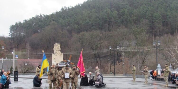 Скандал з похованням Героя Василя Стецюка на Кременеччині завершився