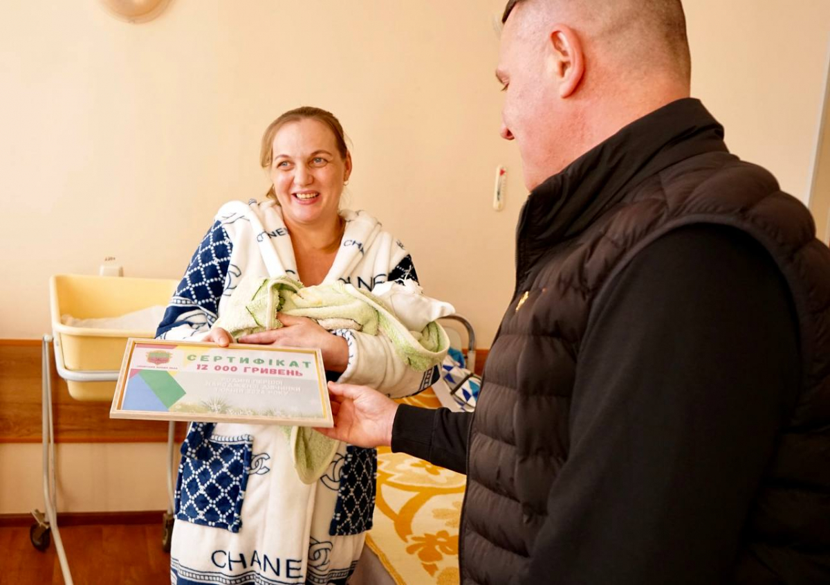 Скільки дітей народилось у Запоріжжі у перші дні нового року - як  назвали перших новонароджених