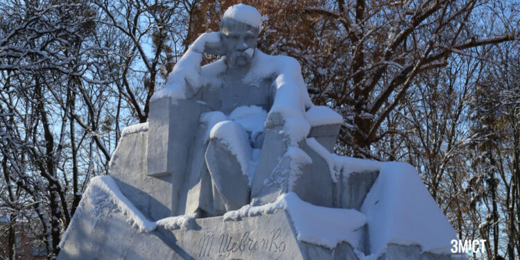 Сніг у Полтавській громаді розчищають 24 одиниці техніки